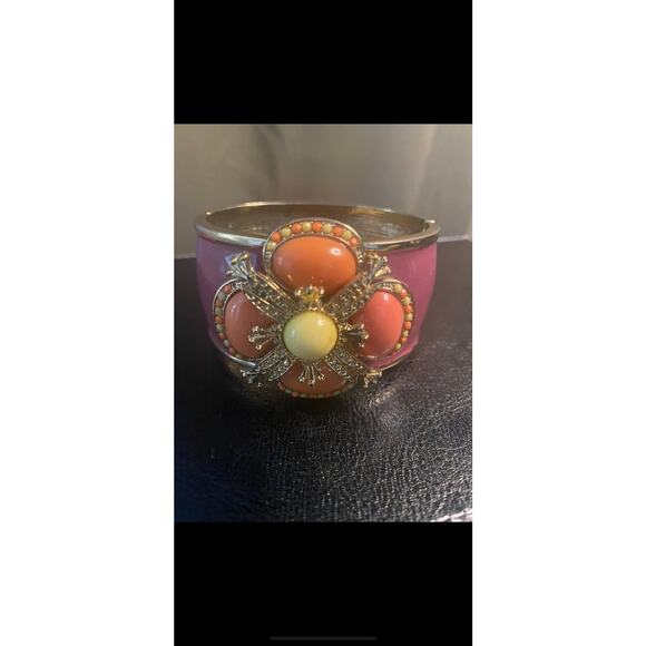 50 Of My Favorite Pieces #1 Stunning Cuff Brachlet - Picture 1 of 2